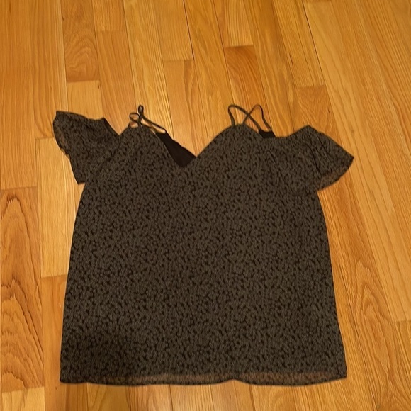 LOFT Women’s Patterned Top Size M - Picture 4 of 4